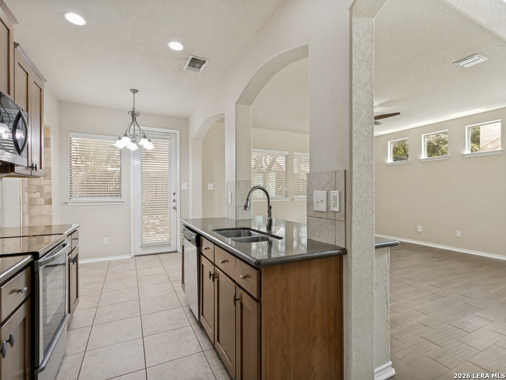 1227 Tweed Willow San Antonio TX 78258