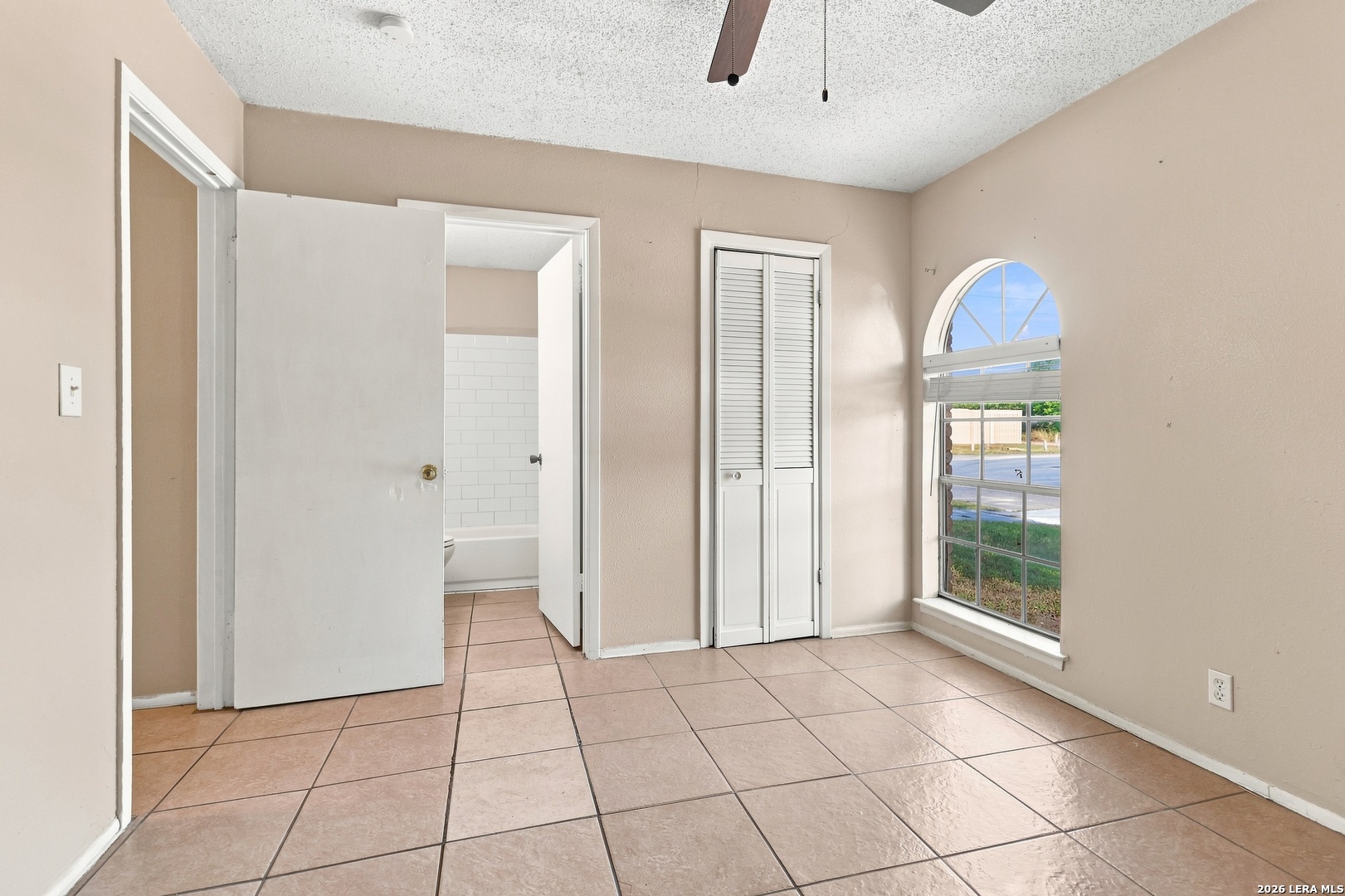5202 Village Haven San Antonio TX 78218