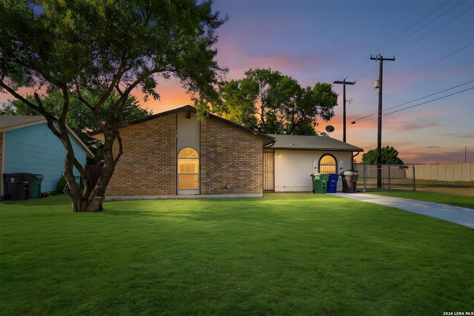 5202 Village Haven San Antonio TX 78218