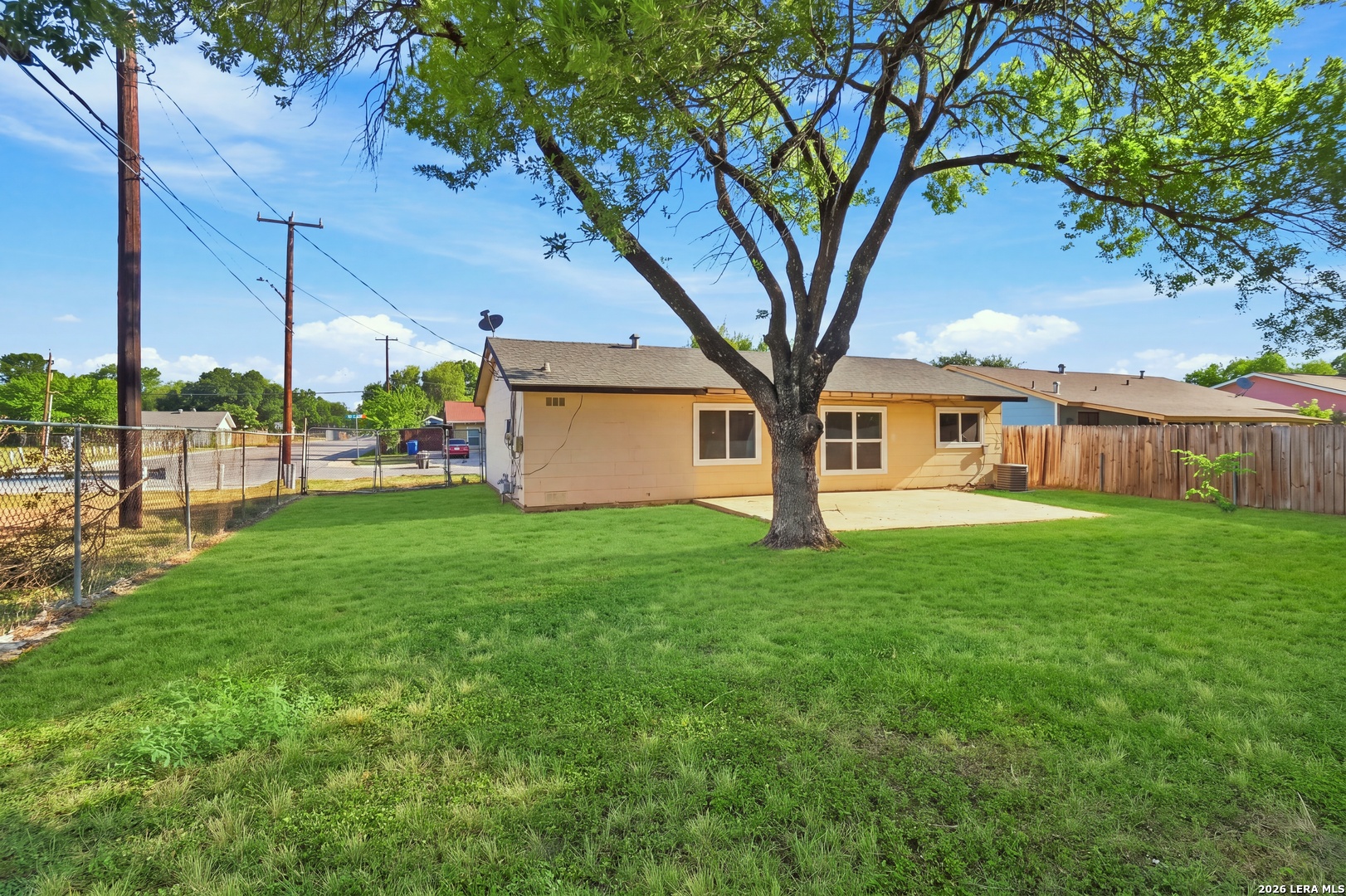 5202 Village Haven San Antonio TX 78218