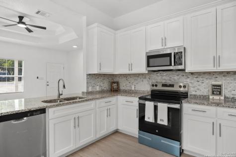 1032 Blueridge Drive Canyon Lake TX 78133