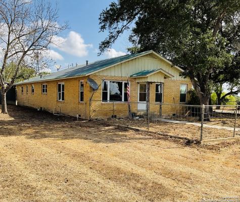 551 County Road 120 Floresville TX 78114