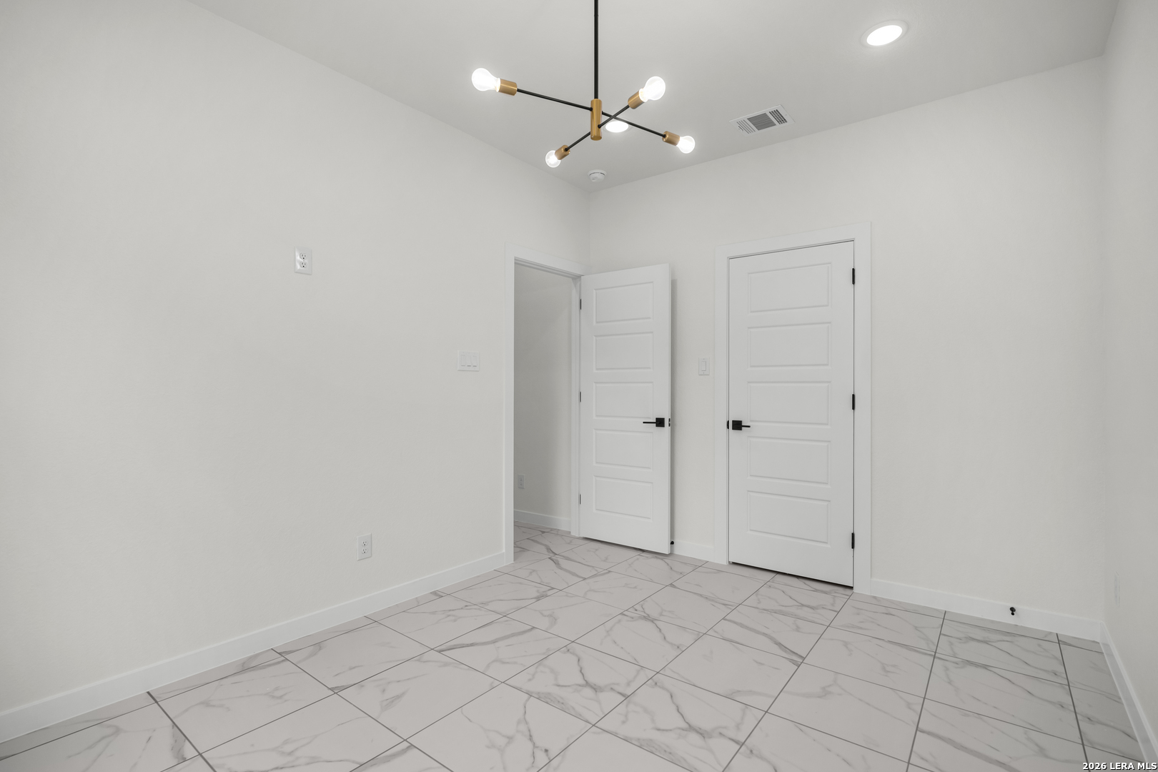 15242 Oak Street Lytle TX 78052