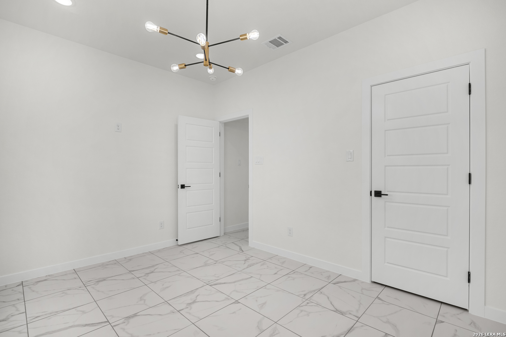 15242 Oak Street Lytle TX 78052