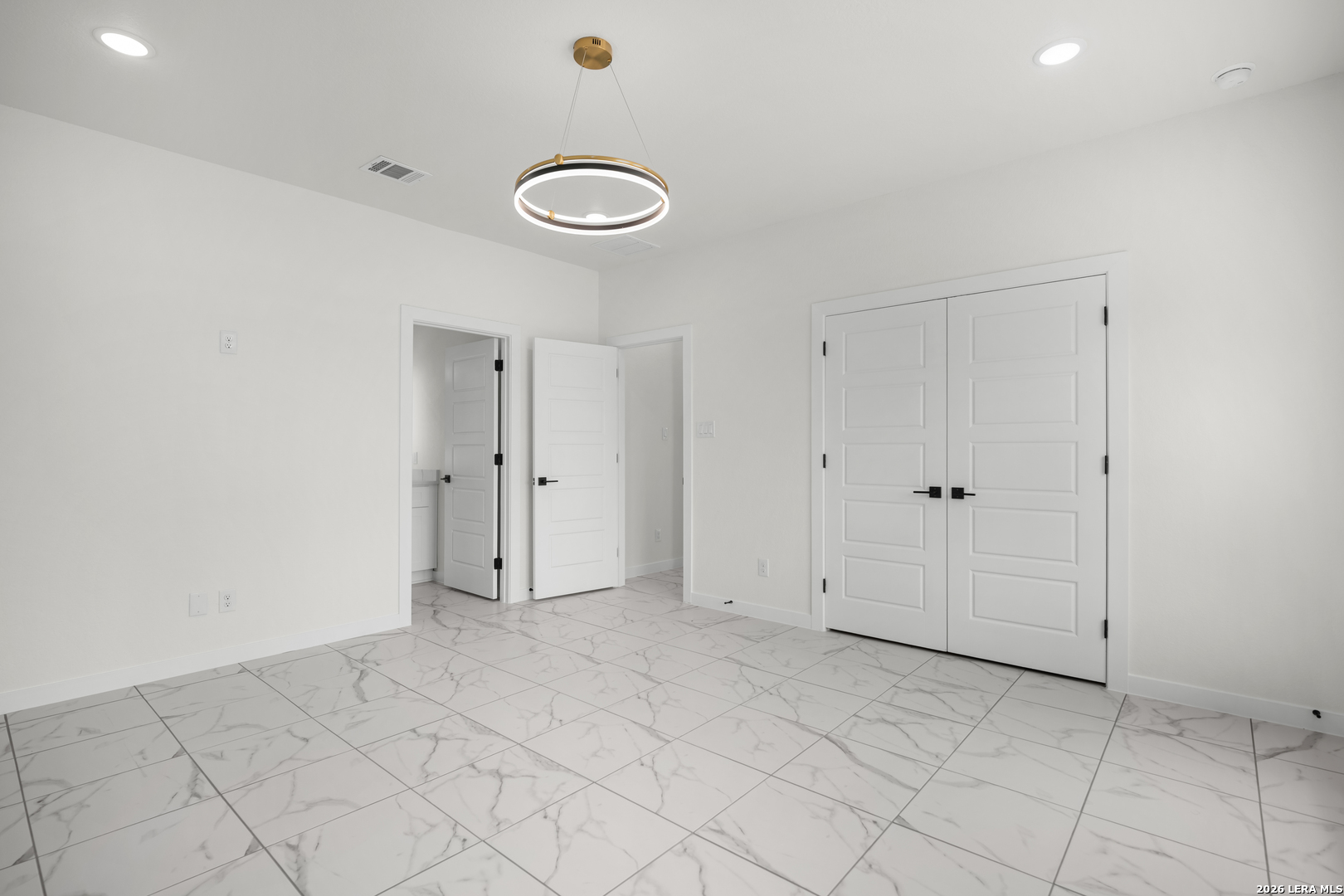 15242 Oak Street Lytle TX 78052