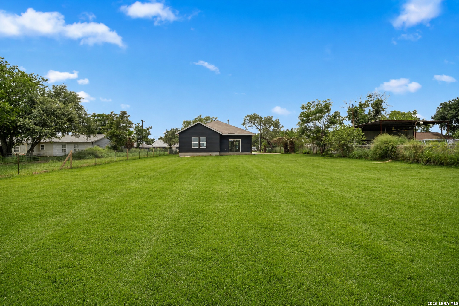 15242 Oak Street Lytle TX 78052