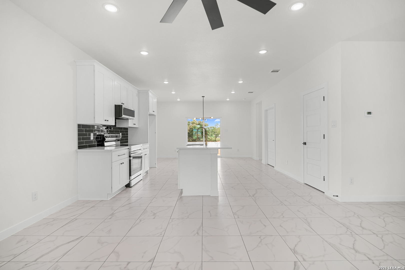 15242 Oak Street Lytle TX 78052