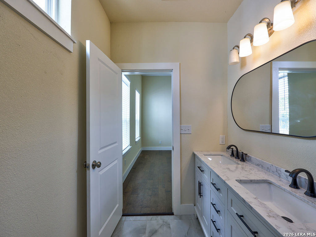 507 W Mistletoe Avenue San Antonio TX 78212