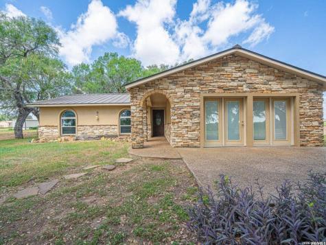1935 E Fm 1518 St Hedwig TX 78152