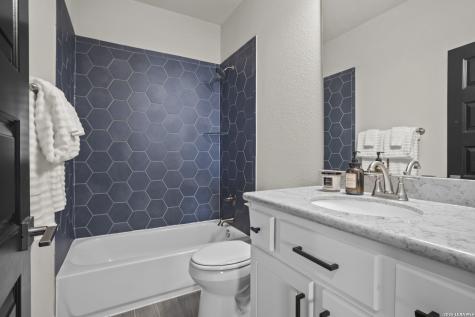 226 Vizcaya Boerne TX 78006