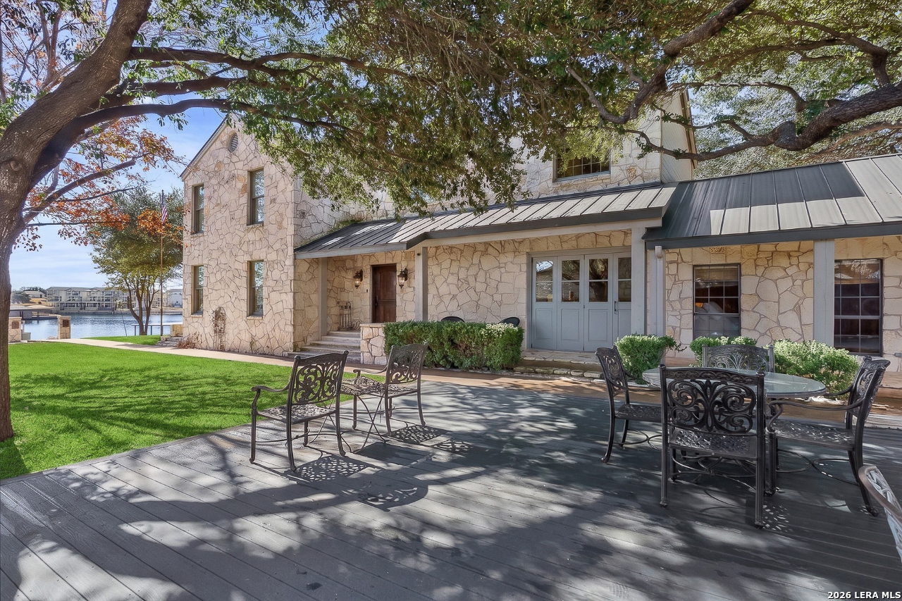 135 Perry Lane Kingsland TX 78639
