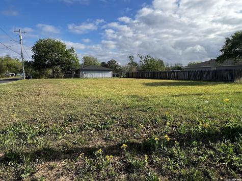 772 Johnson Seguin TX 78155