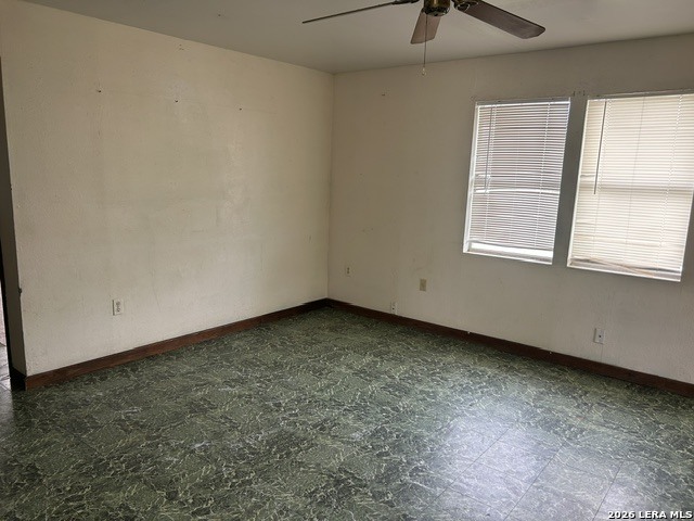 502 Alamo Street Crystal City TX 78839