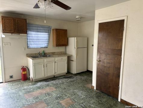 502 Alamo Street Crystal City TX 78839