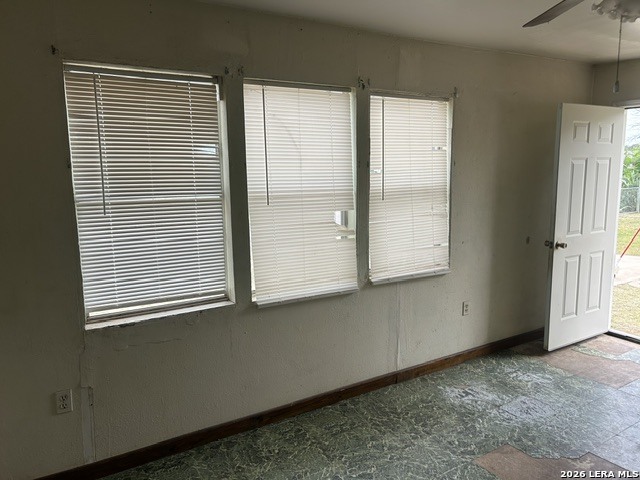502 Alamo Street Crystal City TX 78839