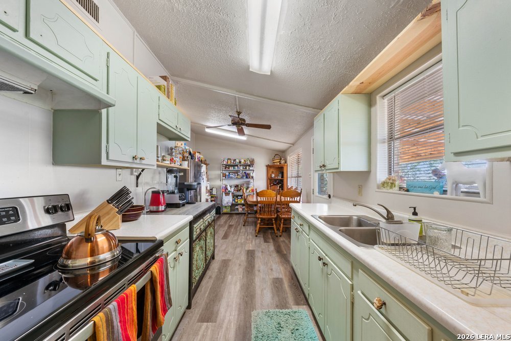 731 Mountain View Place Pipe Creek TX 78063