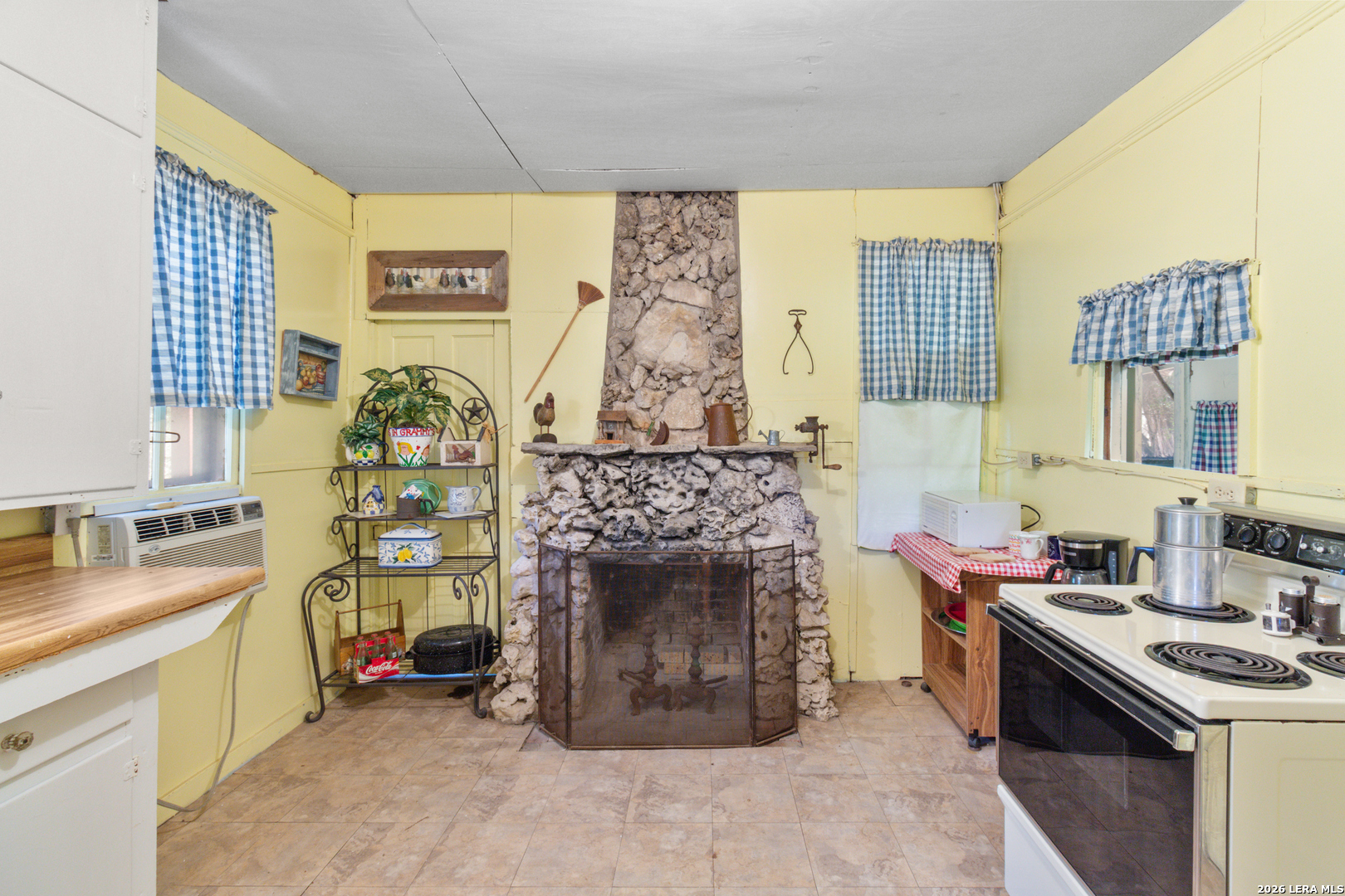 190 Private Road 275 Mico TX 78056