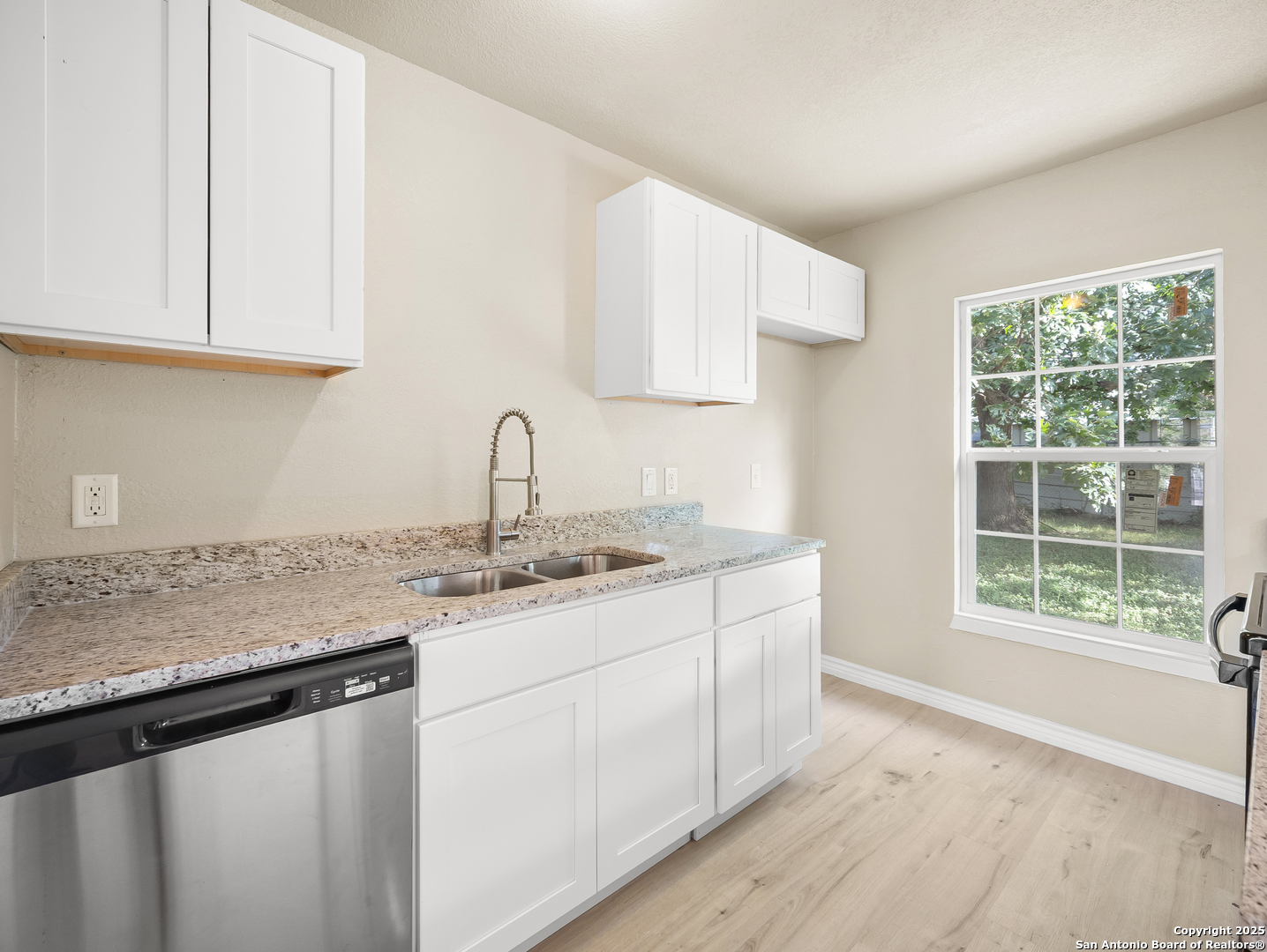4819 Corian Oak Kirby TX 78219