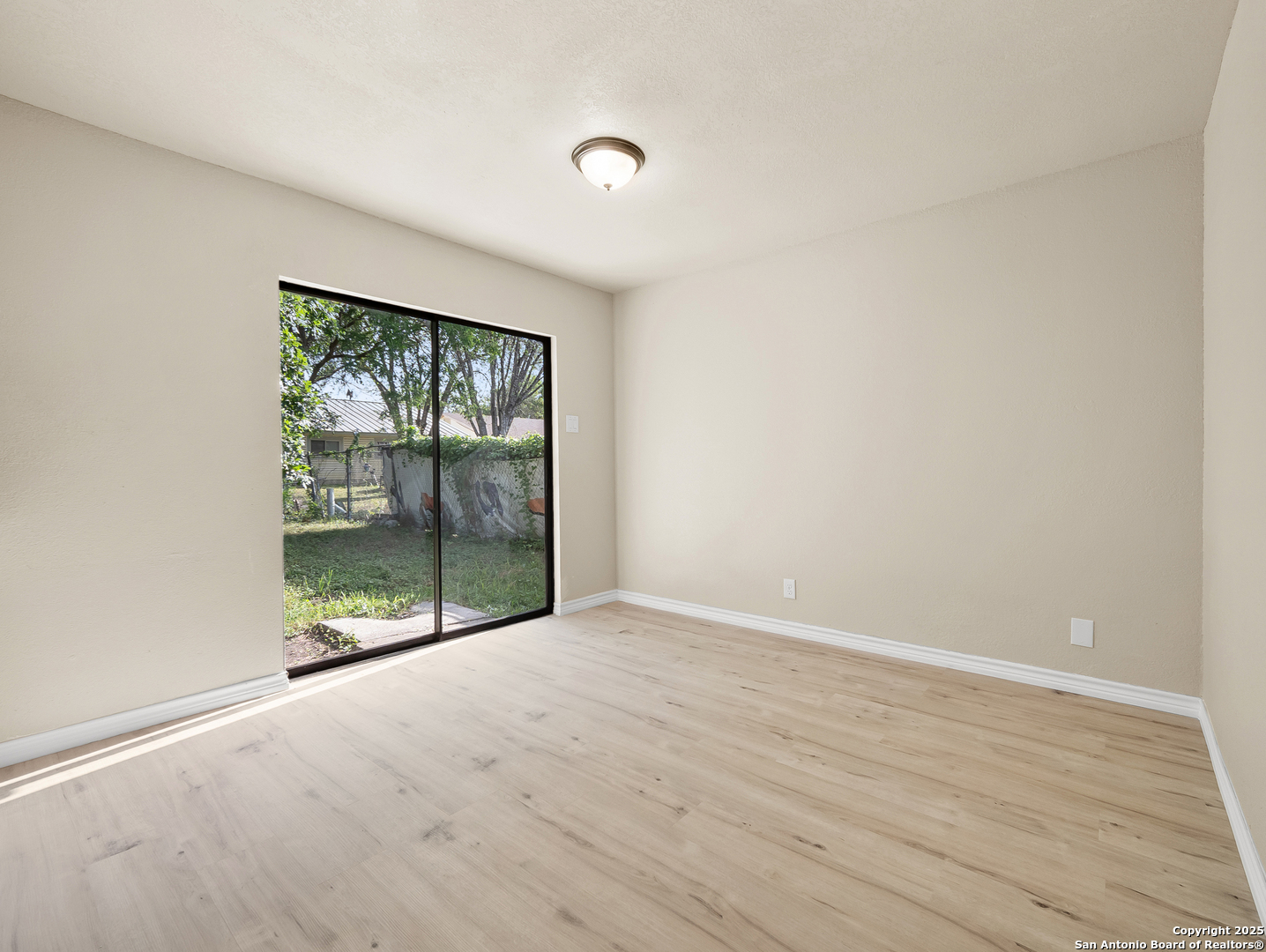 4819 Corian Oak Kirby TX 78219