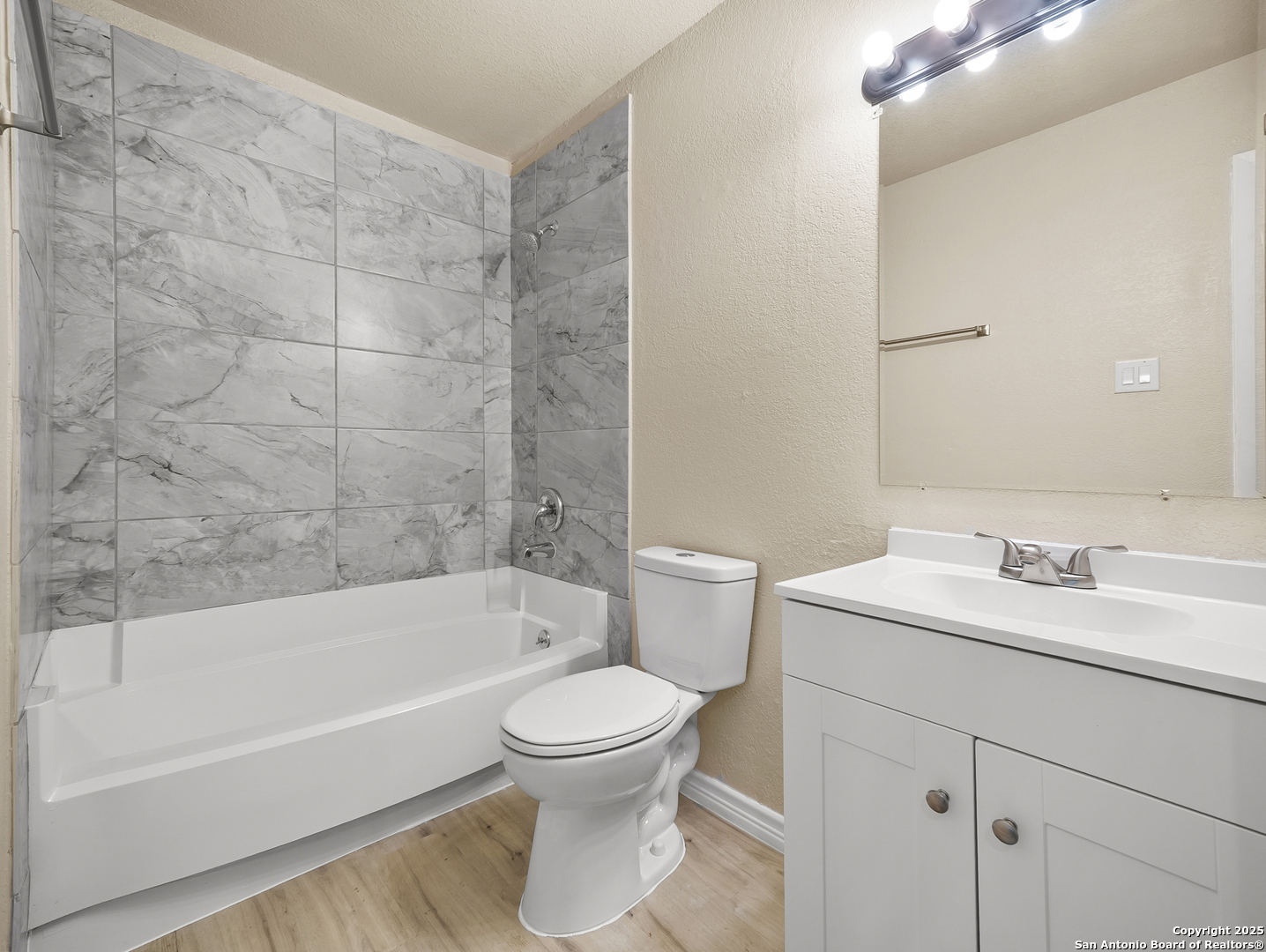 4819 Corian Oak Kirby TX 78219