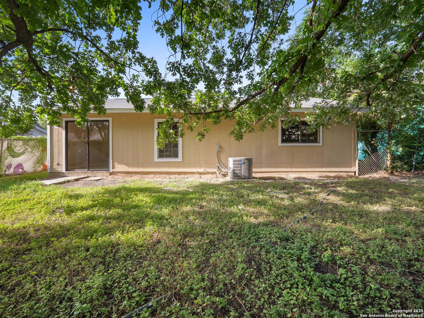 4819 Corian Oak Kirby TX 78219