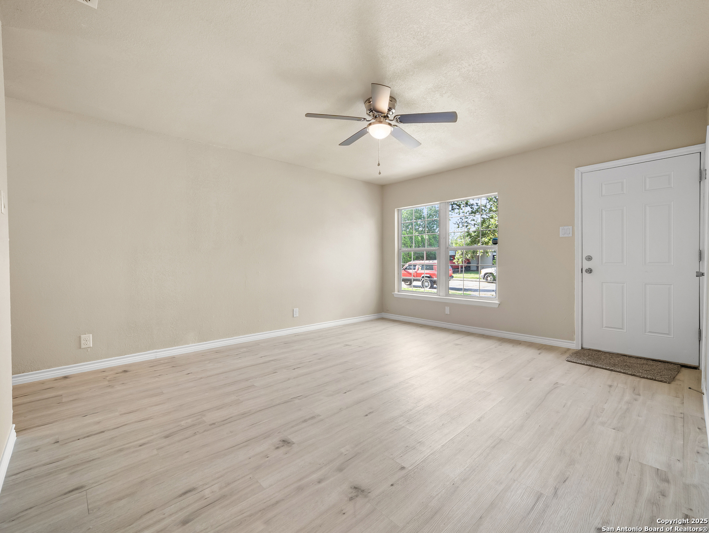 4819 Corian Oak Kirby TX 78219