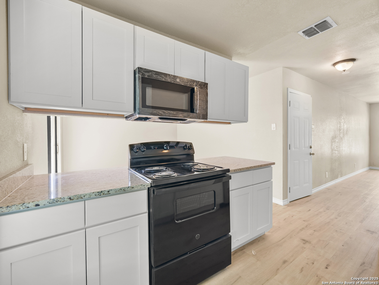 4819 Corian Oak Kirby TX 78219