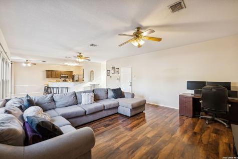 1214 Tetford San Antonio TX 78253