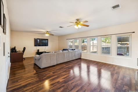 1214 Tetford San Antonio TX 78253