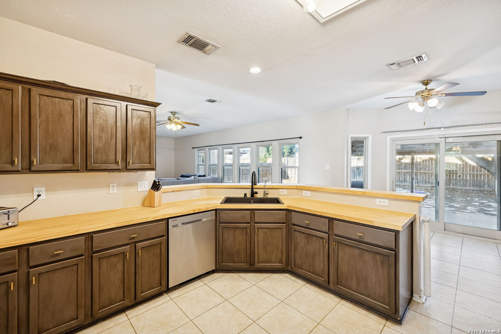 1214 Tetford San Antonio TX 78253