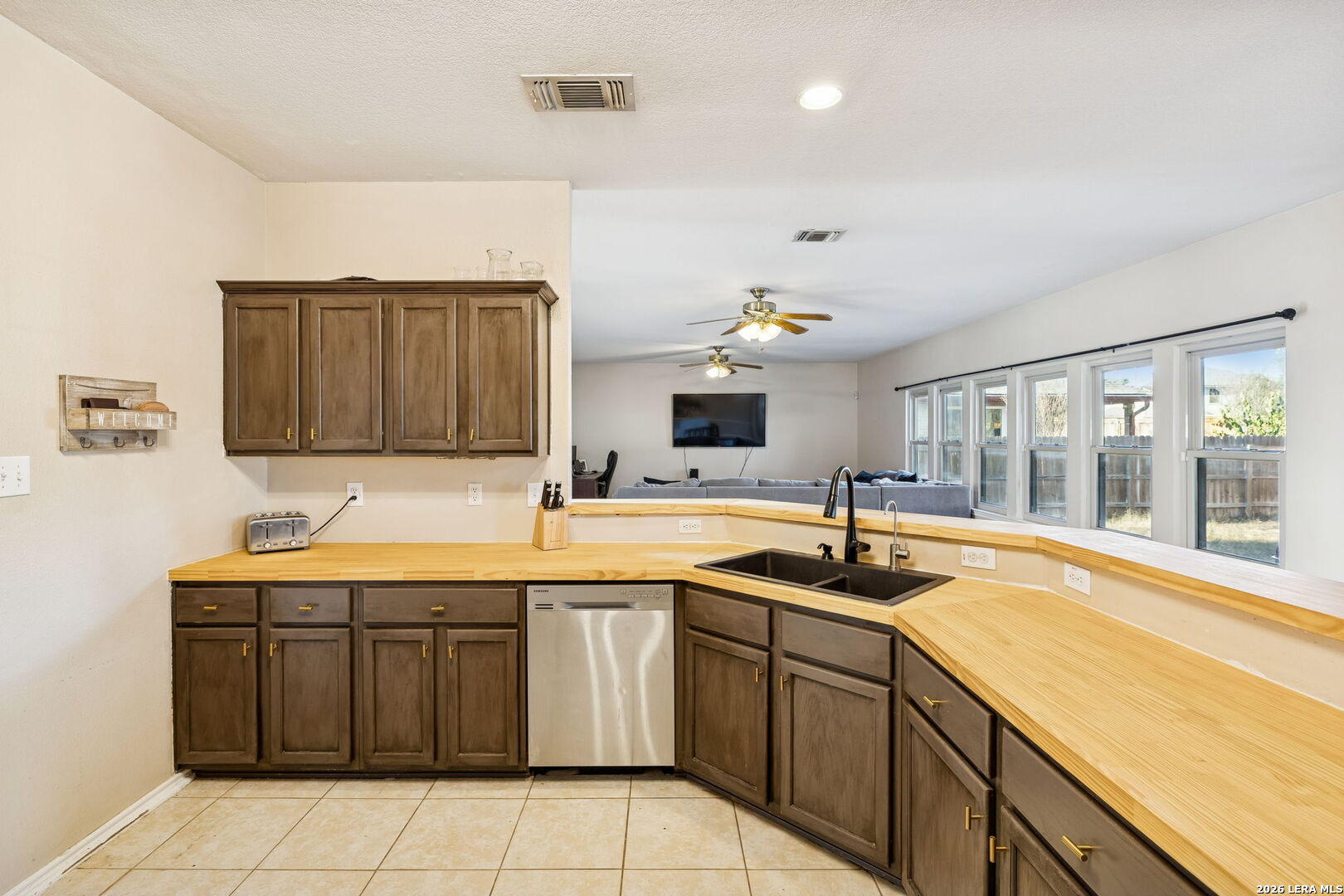 1214 Tetford San Antonio TX 78253
