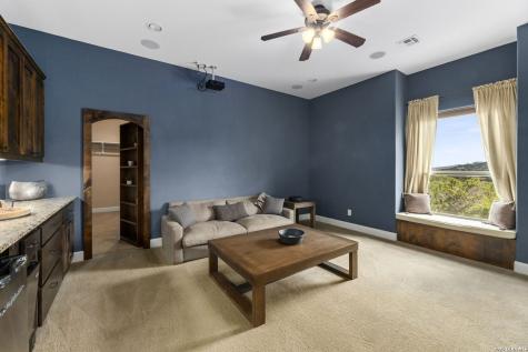 786 Shepherds Crook Helotes TX 78023