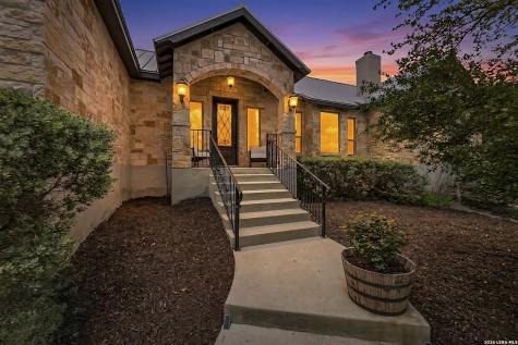 786 Shepherds Crook Helotes TX 78023