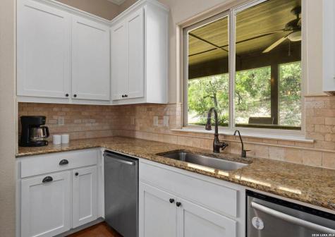 786 Shepherds Crook Helotes TX 78023