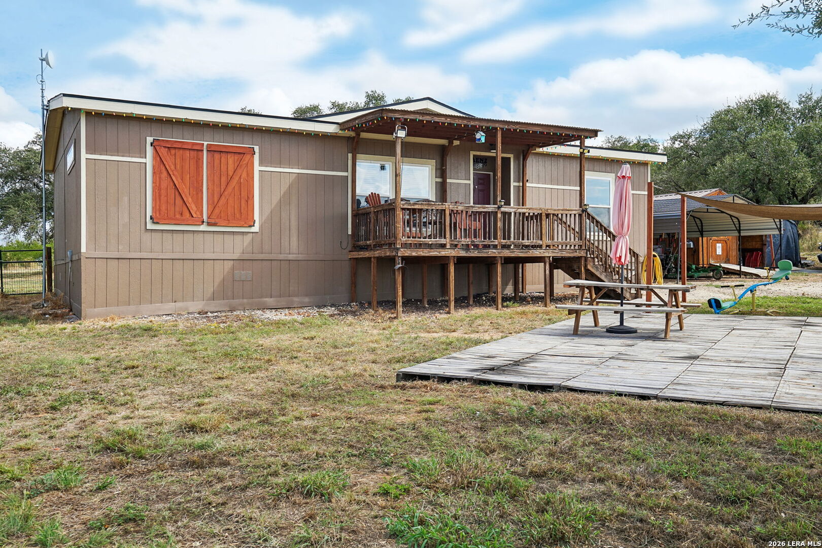 10015 Fm 2200 S Yancey TX 78886