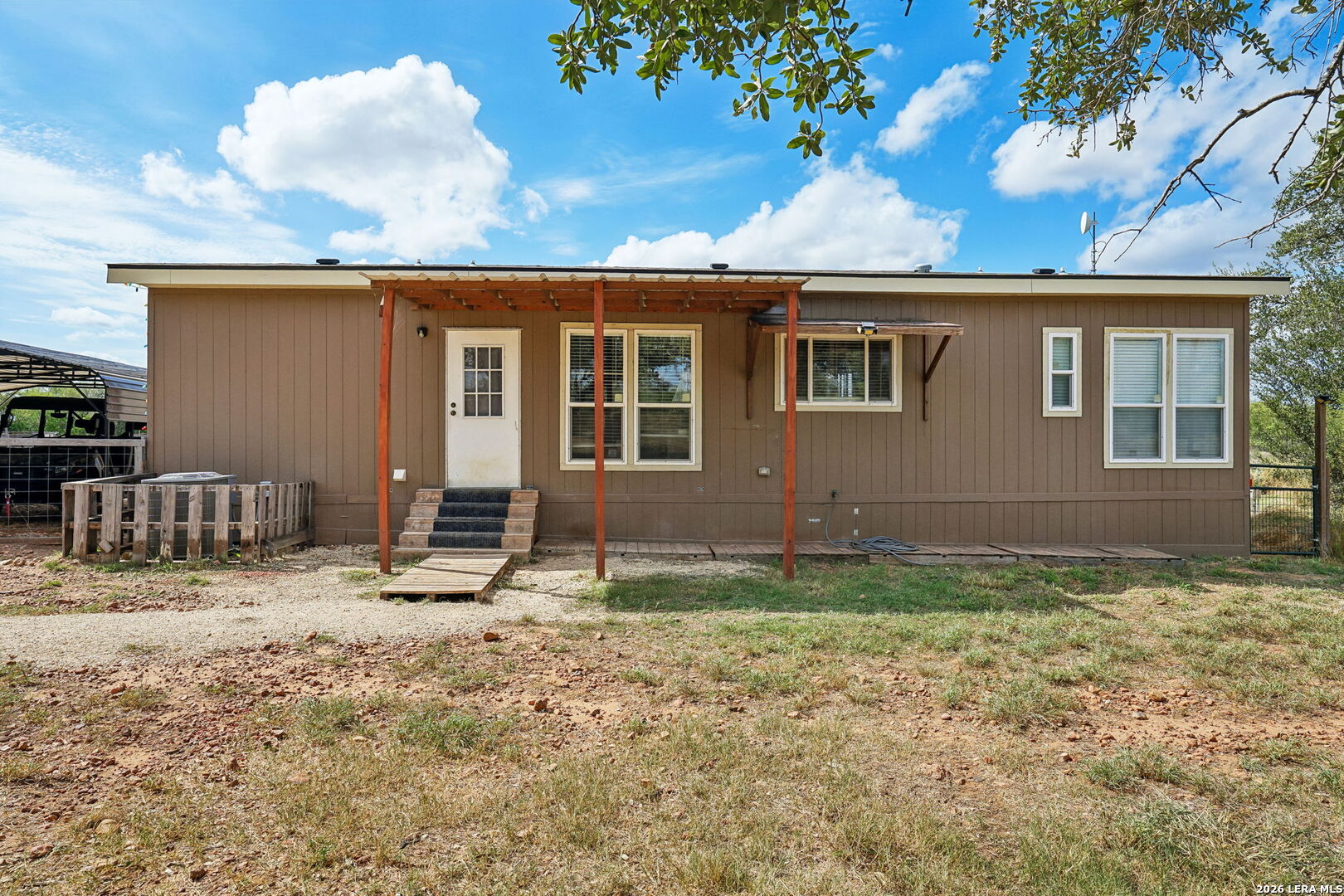 10015 Fm 2200 S Yancey TX 78886