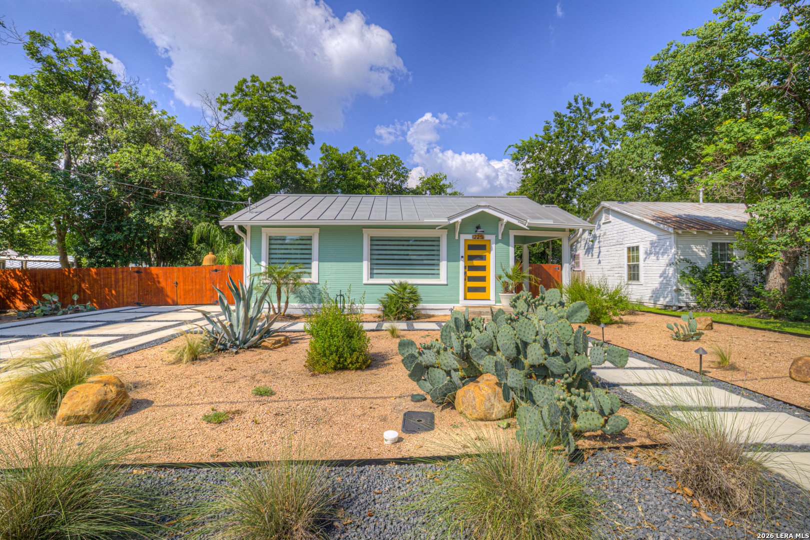225 S Live Oak Avenue New Braunfels TX 78130