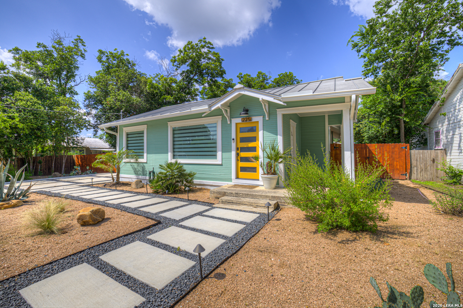 225 S Live Oak Avenue New Braunfels TX 78130
