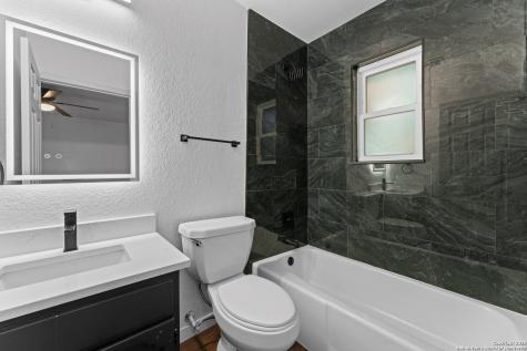 1638 W Ashby Place San Antonio TX 78201