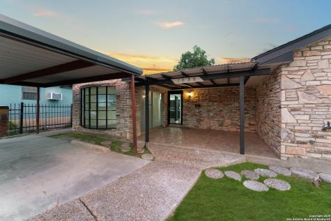 1638 W Ashby Place San Antonio TX 78201