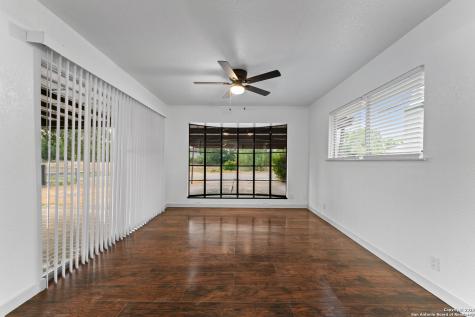 1638 W Ashby Place San Antonio TX 78201