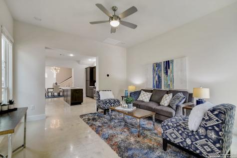 611 W Hollywood Avenue San Antonio TX 78212