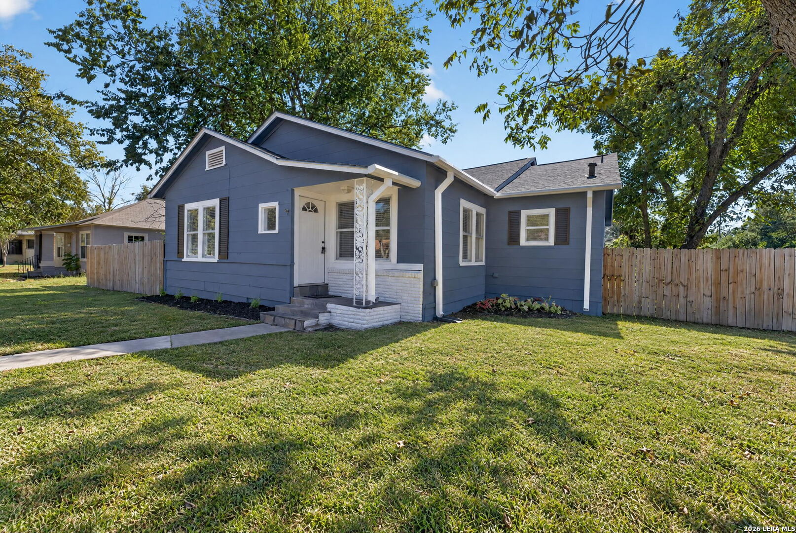 703 E Krezdorn Street Seguin TX 78155