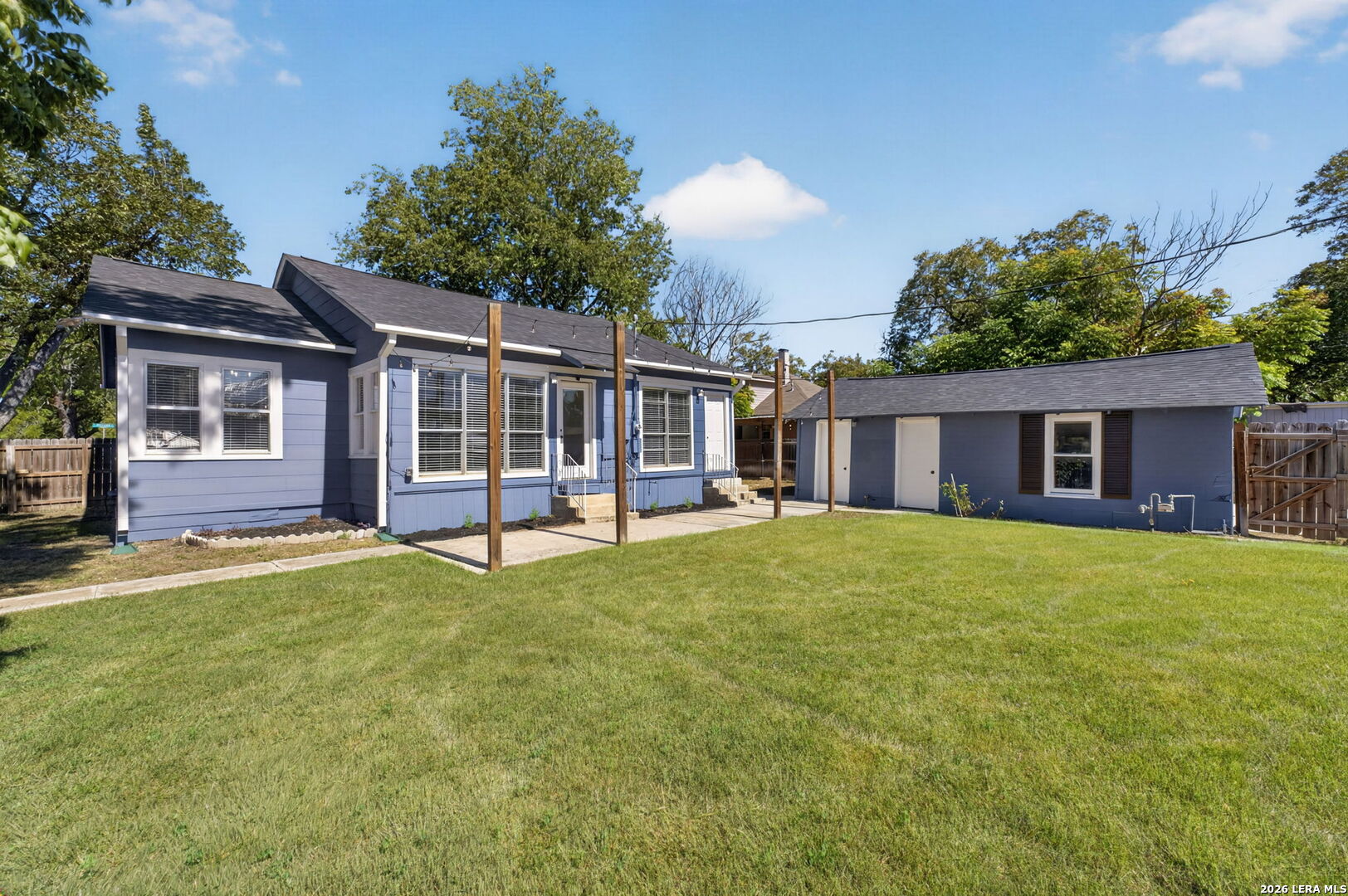703 E Krezdorn Street Seguin TX 78155