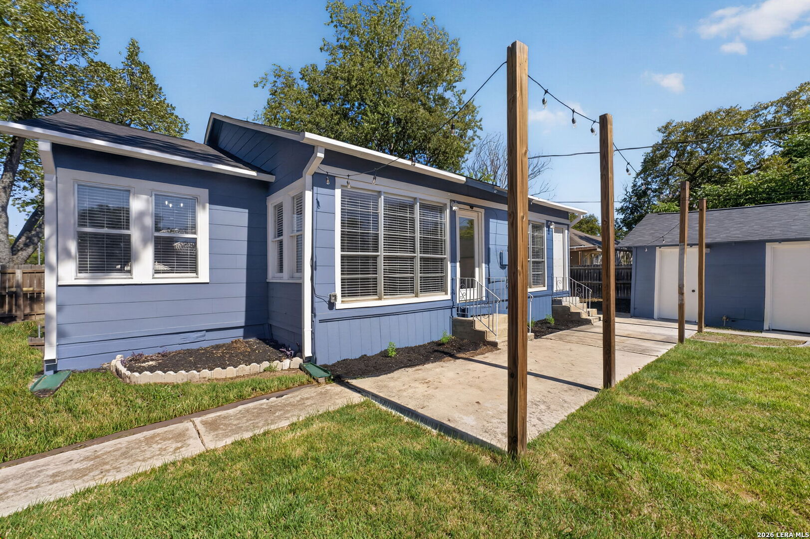 703 E Krezdorn Street Seguin TX 78155