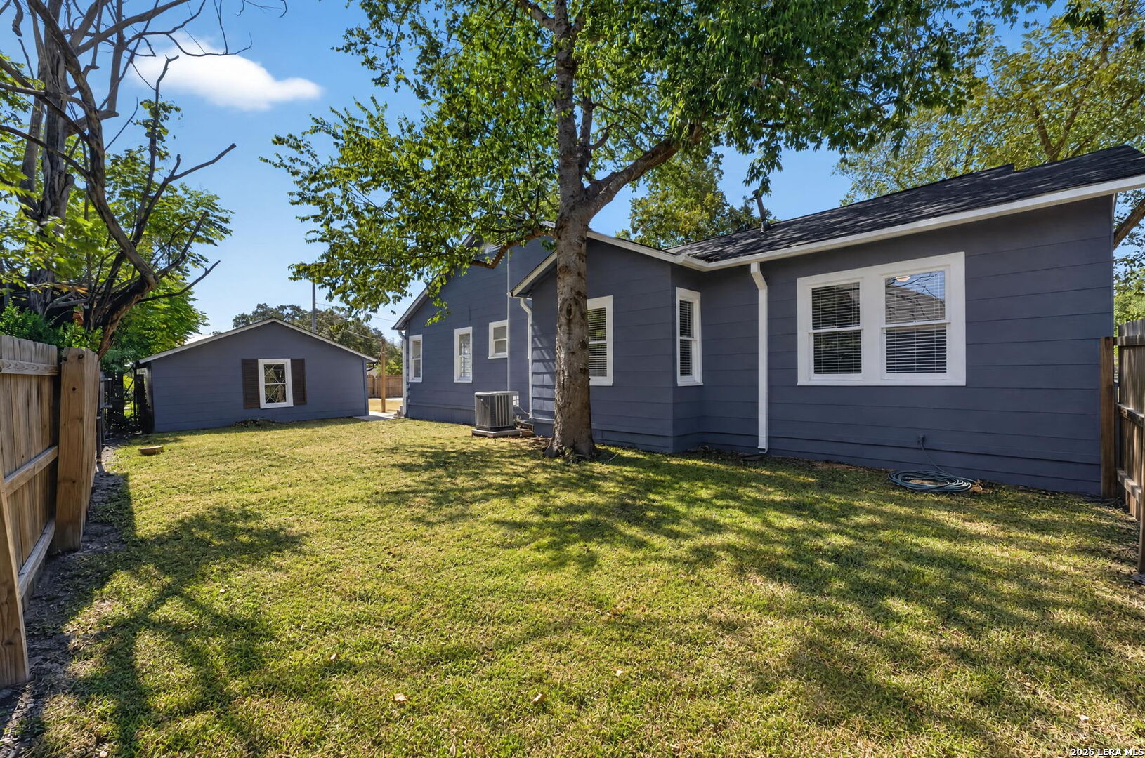 703 E Krezdorn Street Seguin TX 78155