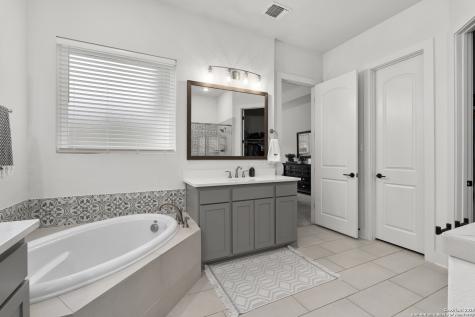 8511 Nichols Sky Boerne TX 78015