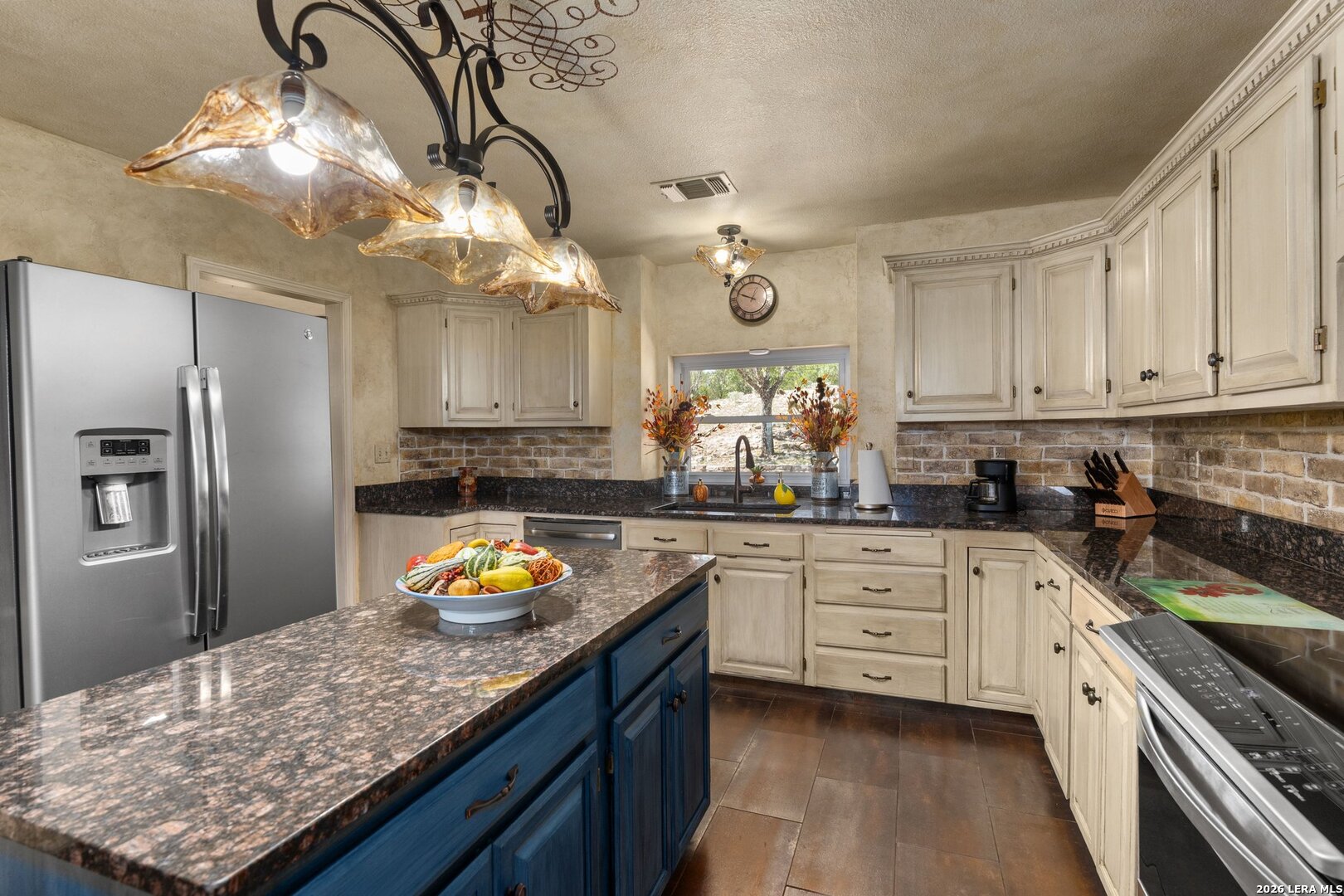 783 Lakeridge Loop Lakehills TX 78063