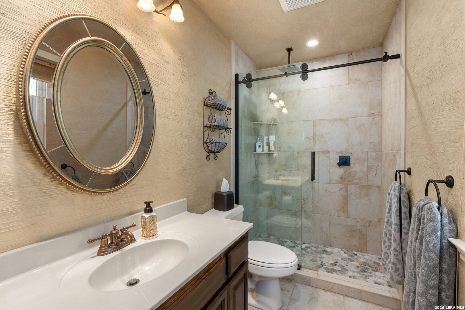 783 Lakeridge Loop Lakehills TX 78063