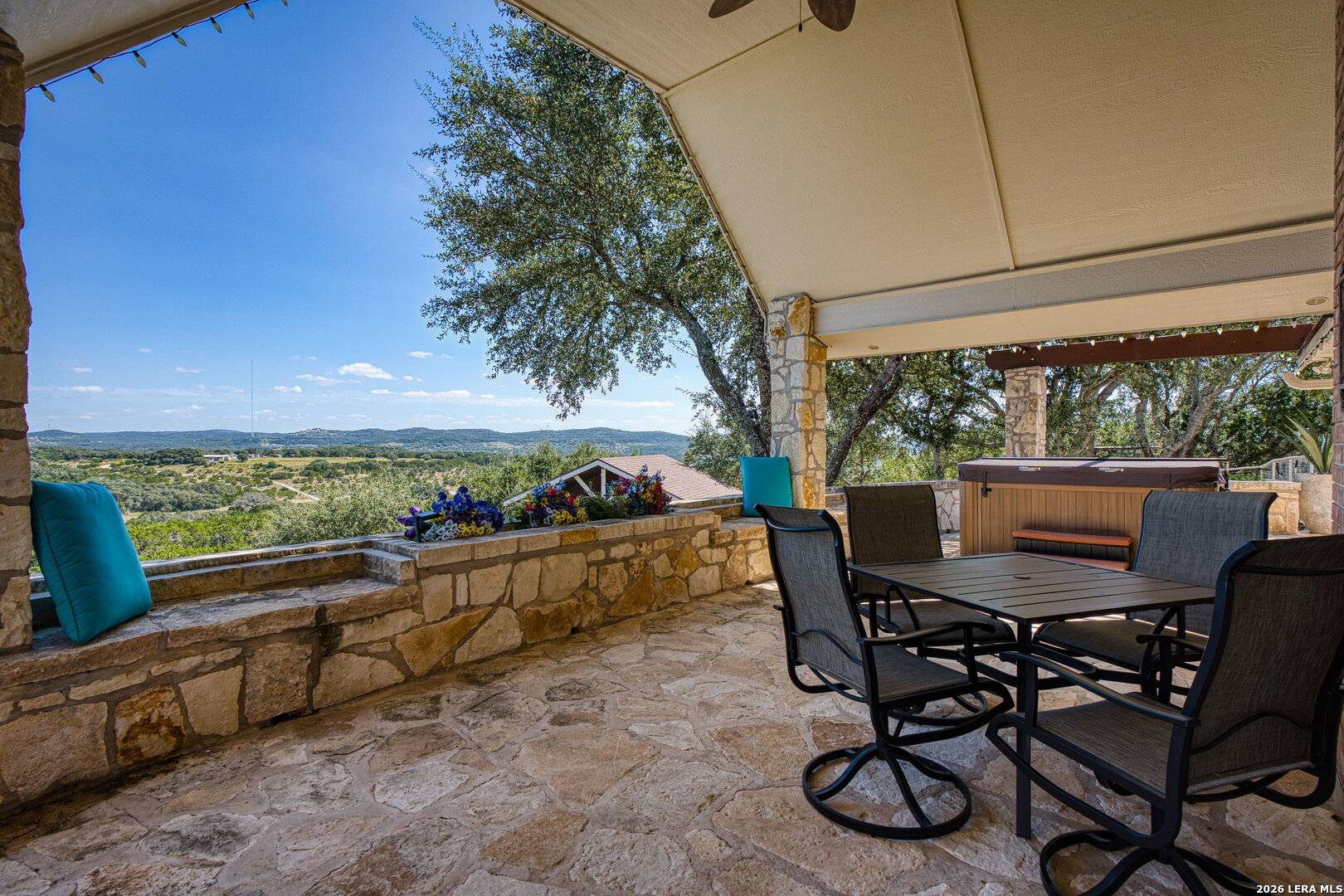 783 Lakeridge Loop Lakehills TX 78063